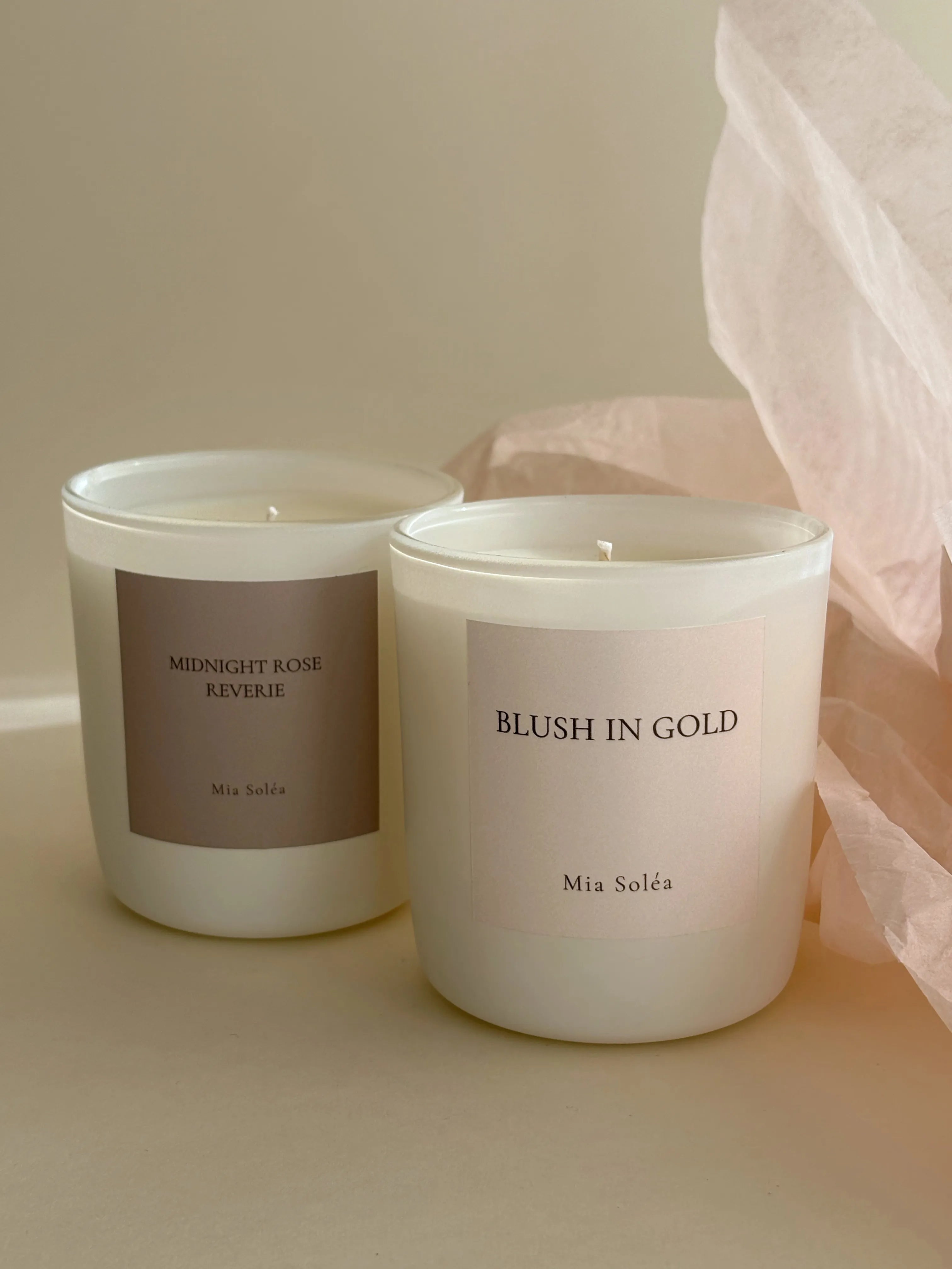 Perfume-inspired candle brand focused on scent, sound and atmosphere