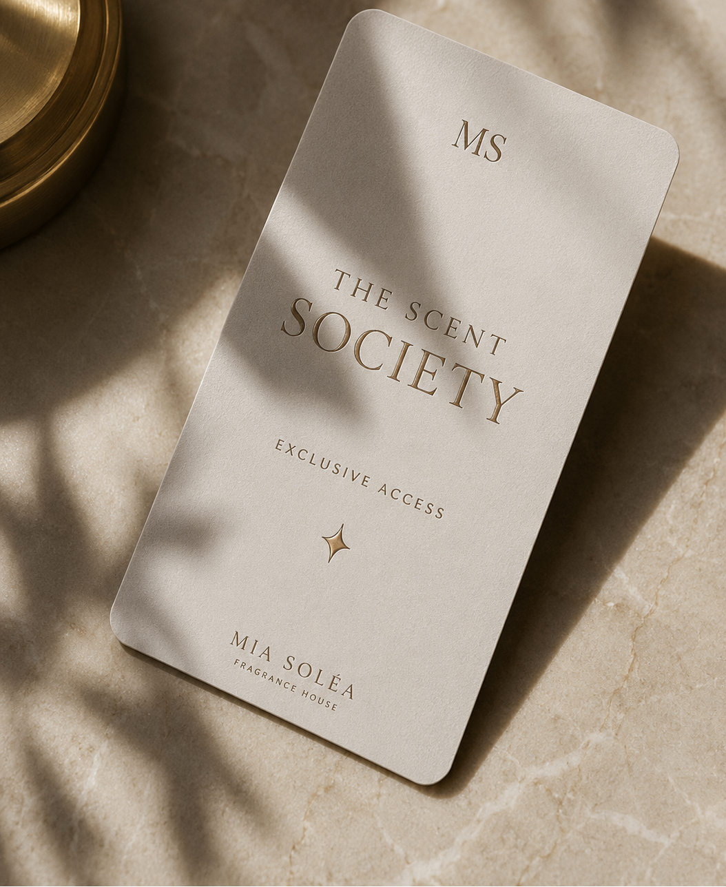 Zugang zum Loyality Programm von Mia Soléa, Vorschau auf zukünftige Duftwelten von Mia Soléa. Kommende parfum-inspirierte Duftkerzen wie Rosé Skyline, Sweet Obsession und Espresso Martini verbinden Duft, Musik und Atmosphäre zu neuen Duftkollektionen.