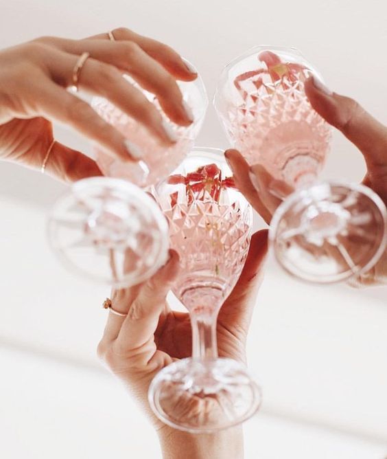 Hochwertige Duftkerze als Geschenk für Frauen, Interior-Liebhaber und besondere Anlässe.